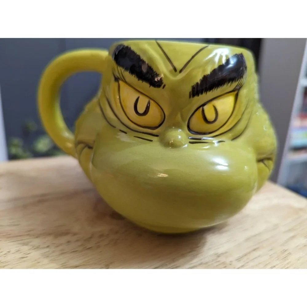 BioWorld The Grinch 3D face shaped mug green evil grin 2023 4 inch holiday *Read
